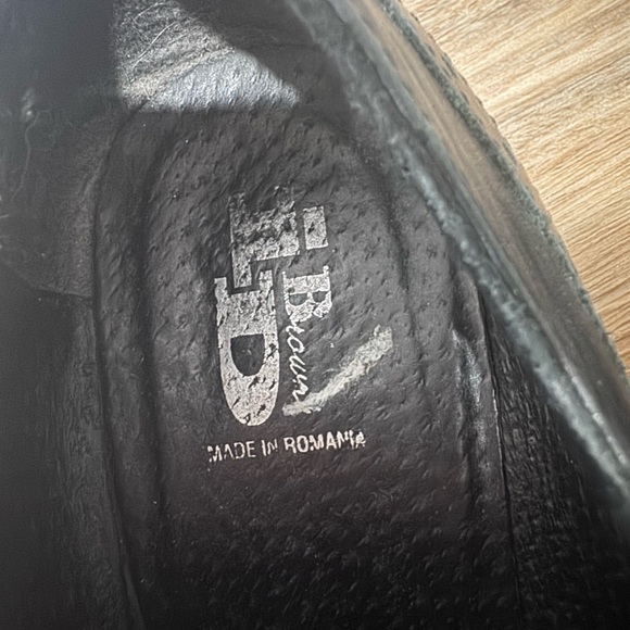 Black Leather Oxford Shoes - Picture 9 of 10